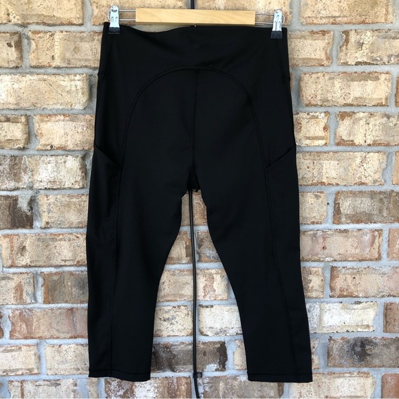 ATHLETA Ultimate Stash Pocket Black Crop Leggings M (Tall) - Picture 4 of 15